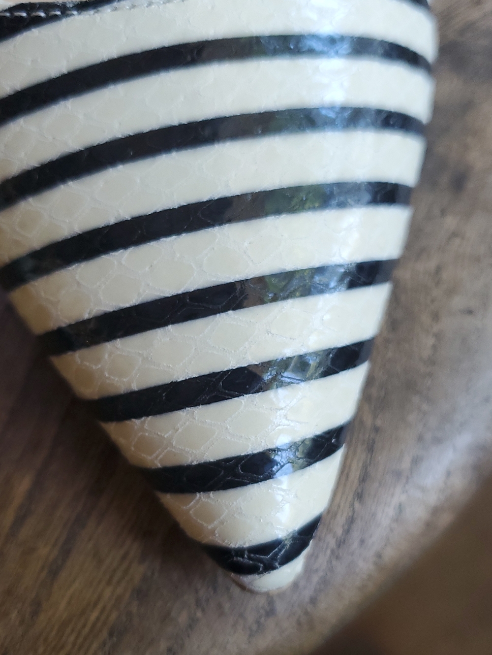 Vince Camuto Black/White Striped Snake - Picture 7 of 8